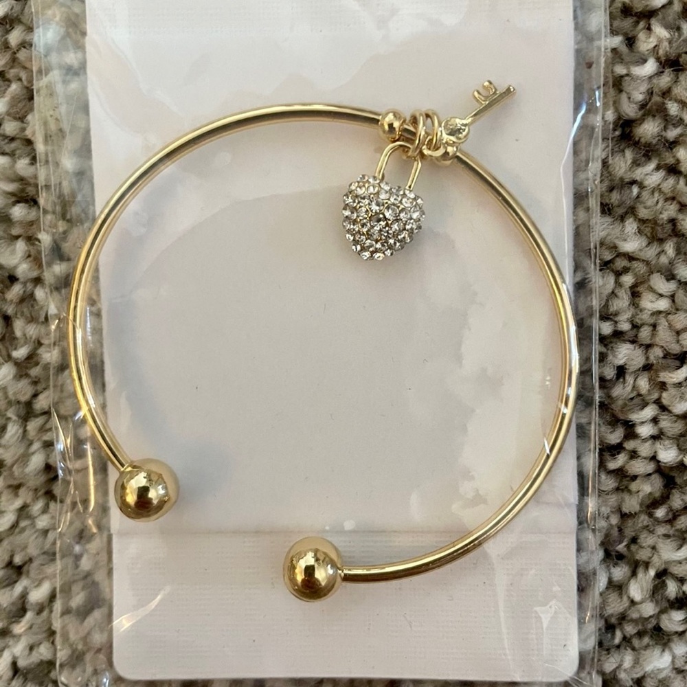 Gold Tone Heart and Key Locket Bracelet